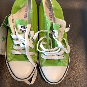Converse size 8